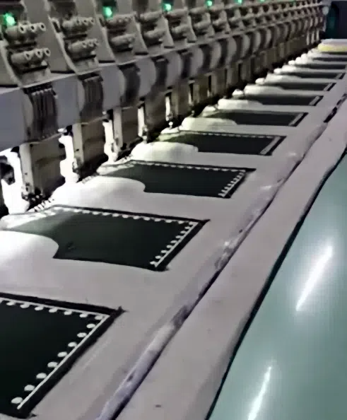 💎 Double-head Ultrasonic Hot-fix Machine in Luopeita Clothes Factory