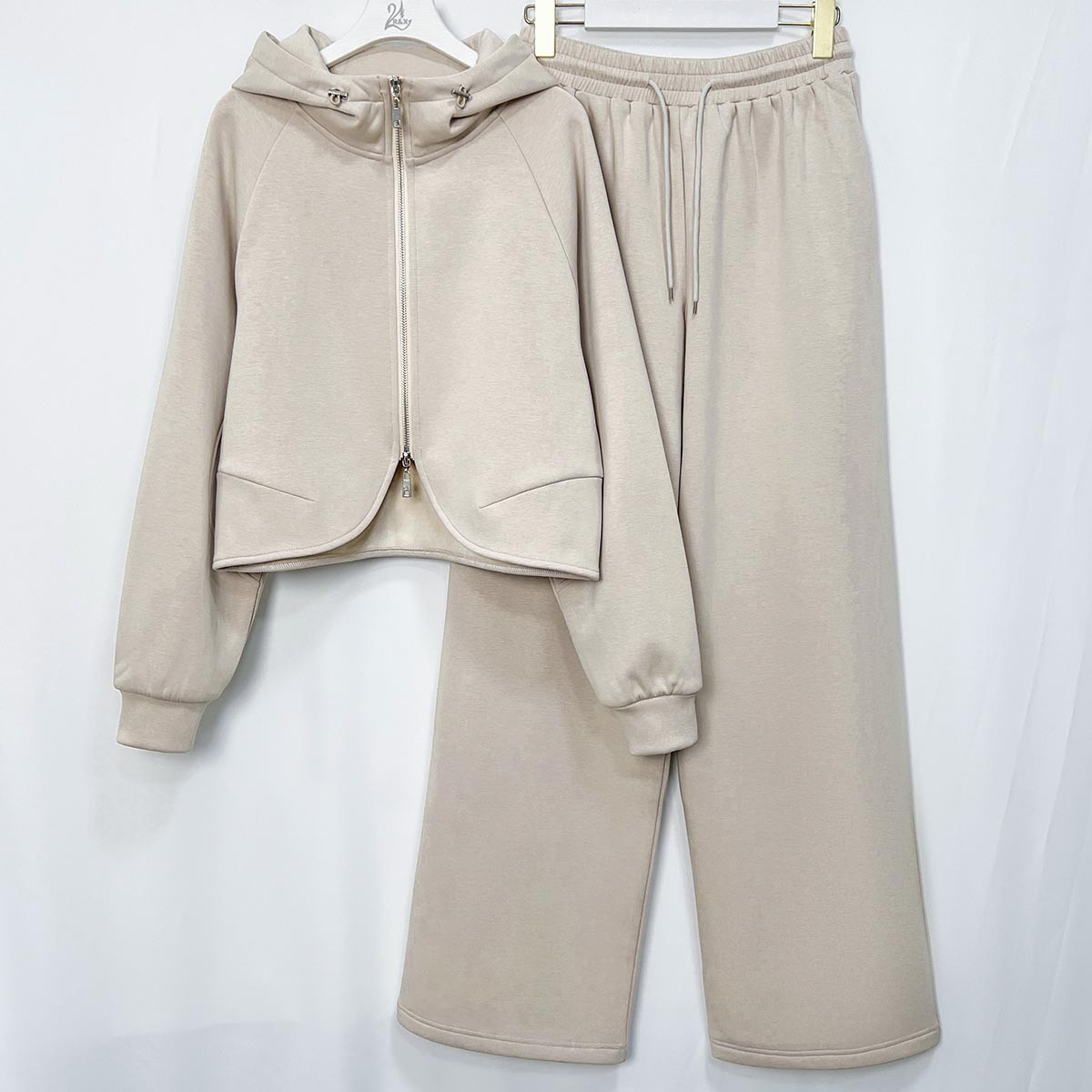 Rhinestone Tracksuit - Wholesale from the Original Factory | Luopeita