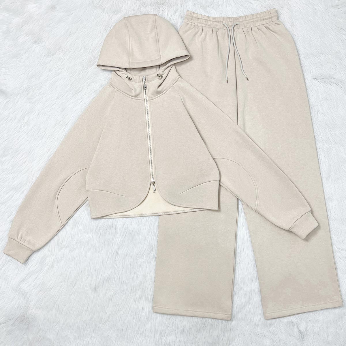 Rhinestone Tracksuit - Wholesale from the Original Factory | Luopeita